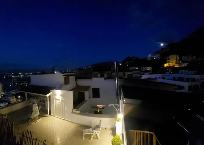 Coralinetiny Bed & Breakfast